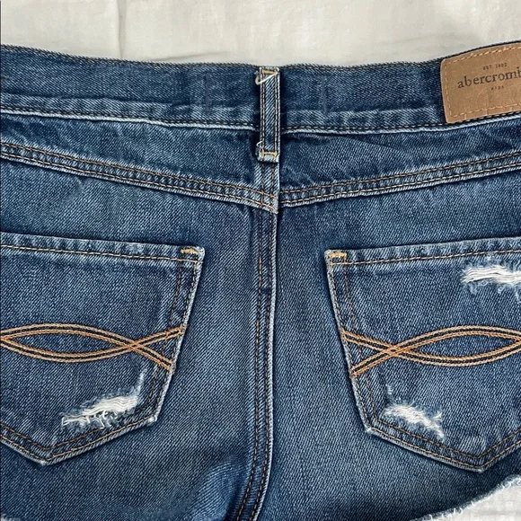 Abercrombie kids Distressed Dark Blue Jean Shorts size 12 - Picture 3 of 3